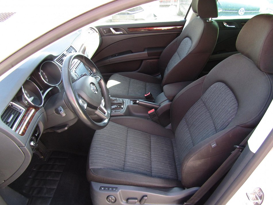 Škoda Superb II 2.0TDi Elegance