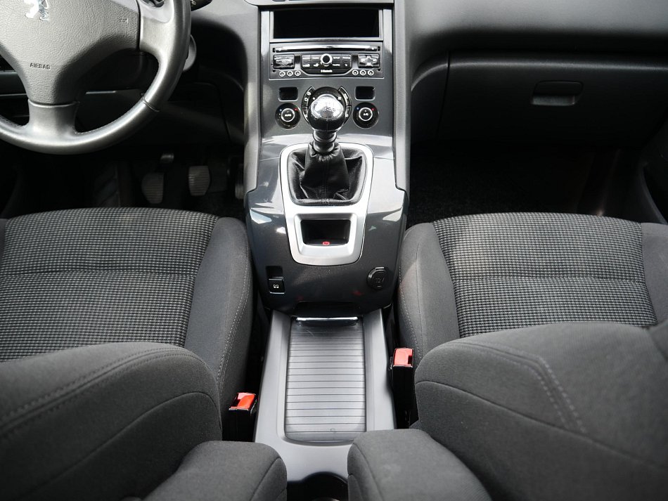 Peugeot 5008 2.0 HDi 