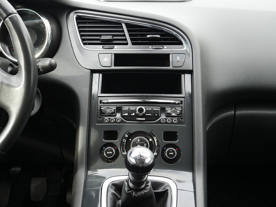 Peugeot 5008 2.0 HDi 