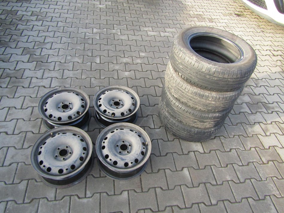 Škoda Roomster 1.6 TDi 