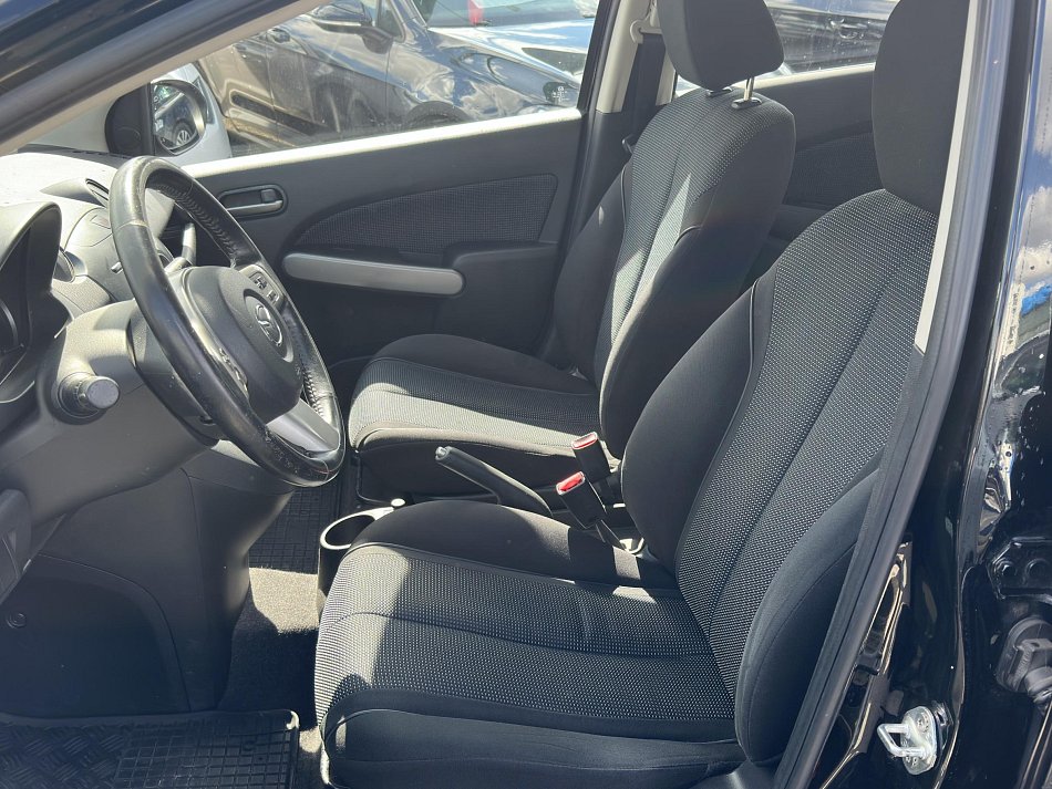 Mazda 2 1.5i 
