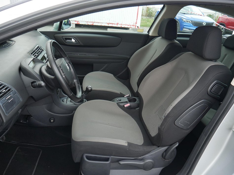 Citroën C4 1.6 i 