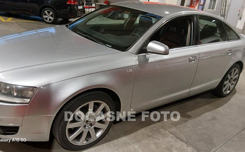 Audi A6 3.0. 