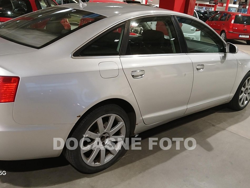 Audi A6 3.0. 