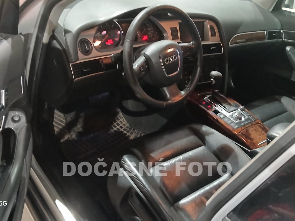 Audi A6 3.0. 