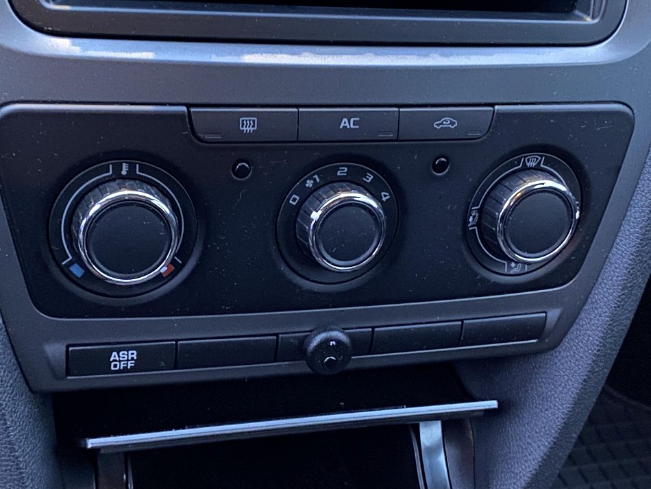 Škoda Octavia II 1.6i 