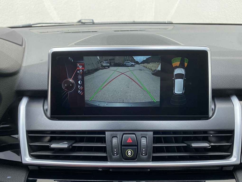 BMW Řada 2 2.0 i Sport Line 220 i