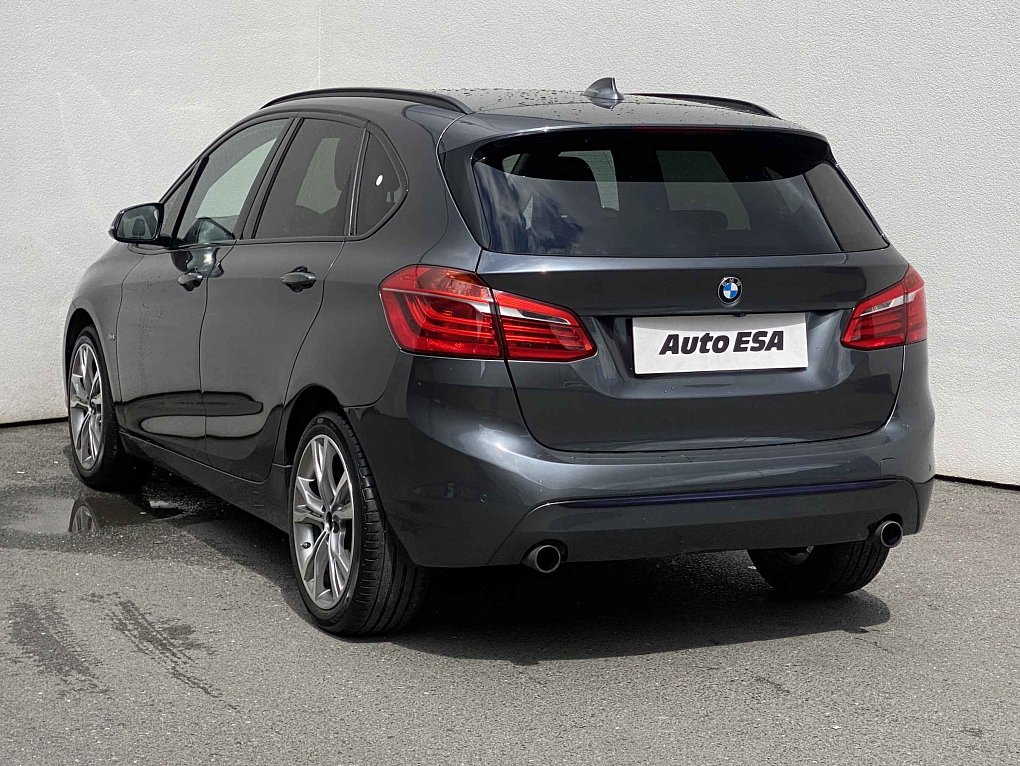 BMW Řada 2 2.0 i Sport Line 220 i