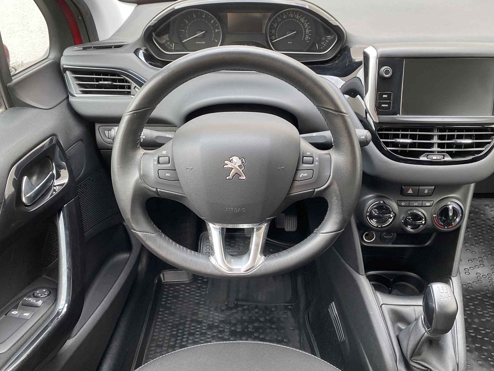 Peugeot 208 1.2PT 