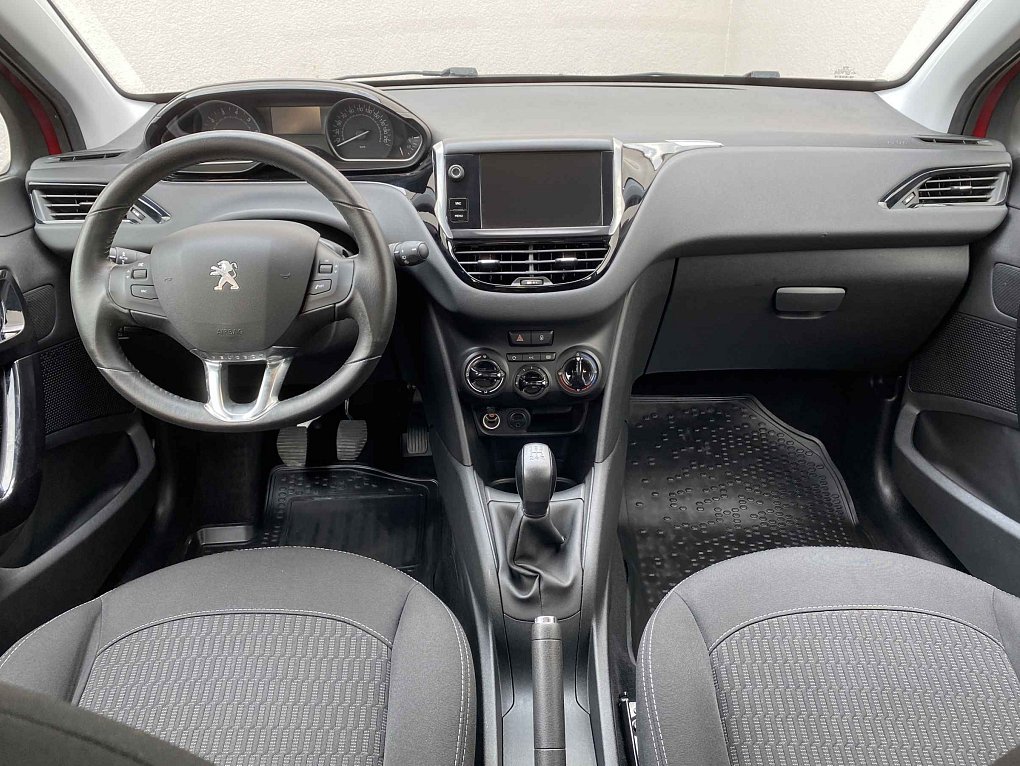 Peugeot 208 1.2PT 