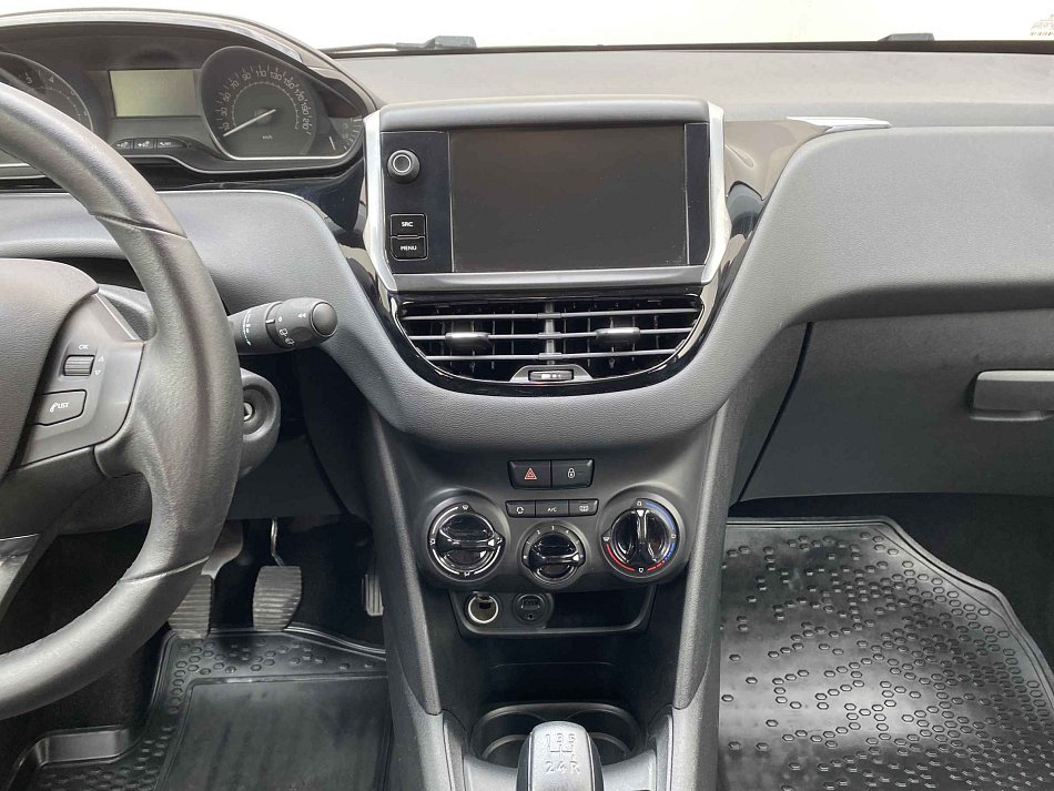 Peugeot 208 1.2PT 