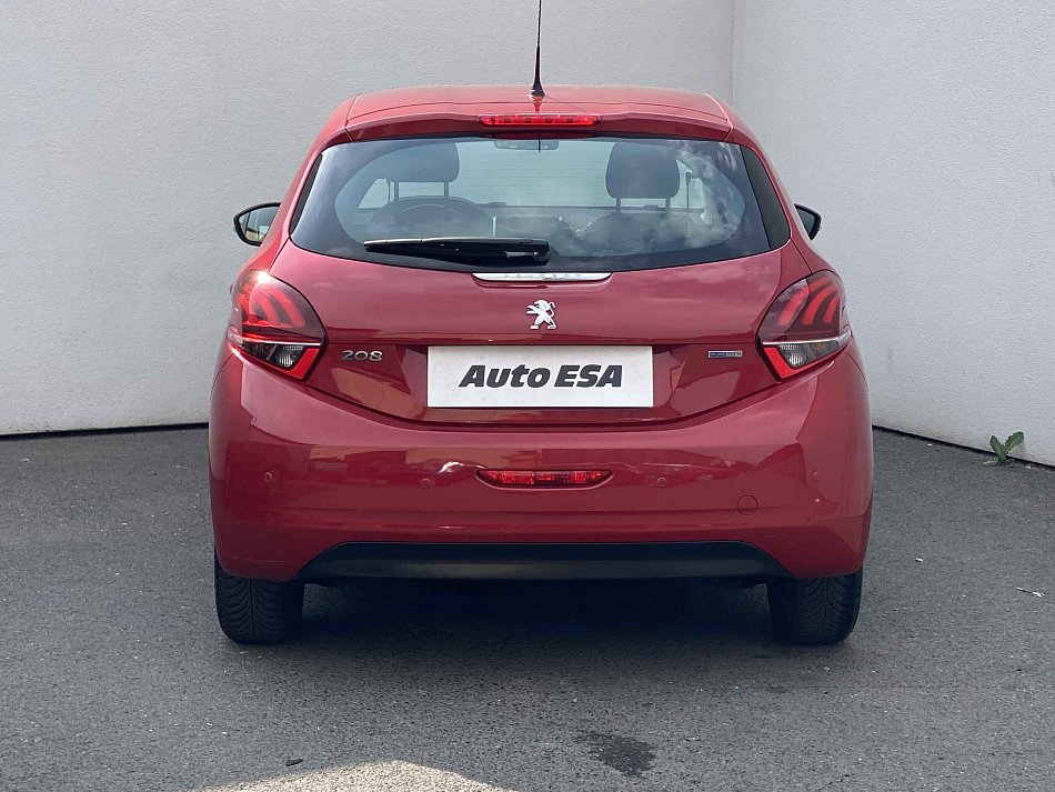 Peugeot 208 1.2PT 