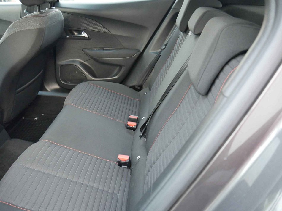 Peugeot 2008 1.2 PT 