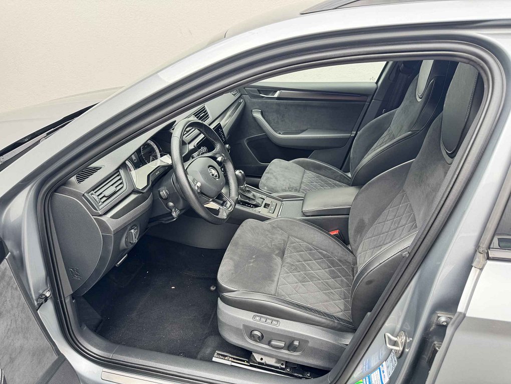 Škoda Superb III 2.0 TDi SportLine