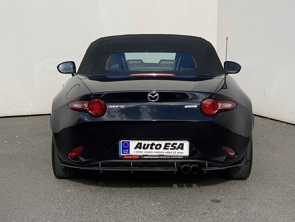 Mazda MX-5 2.0i 