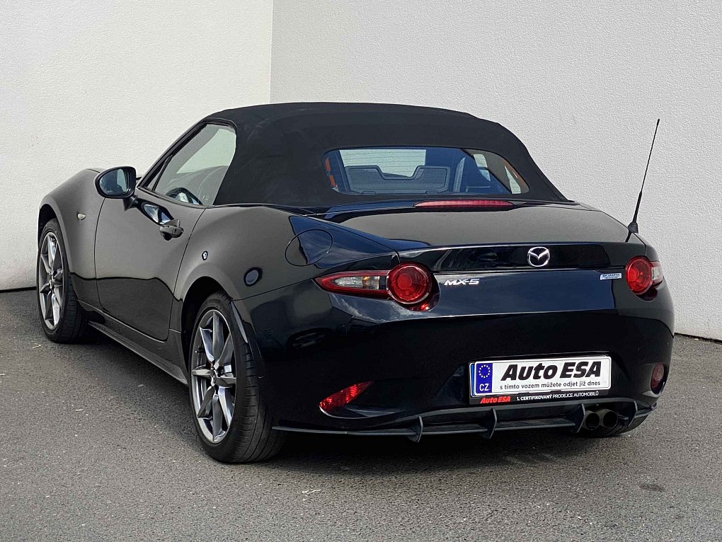 Mazda MX-5 2.0i 