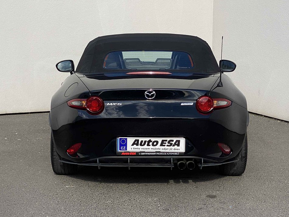 Mazda MX-5 2.0i 