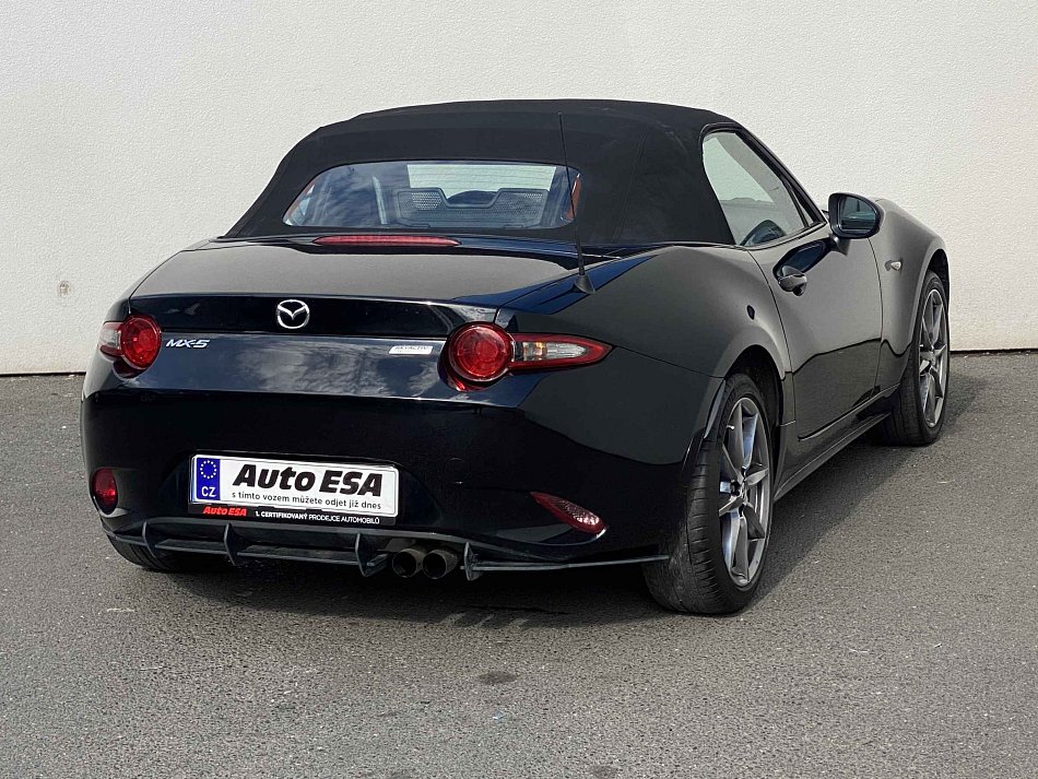 Mazda MX-5 2.0i 