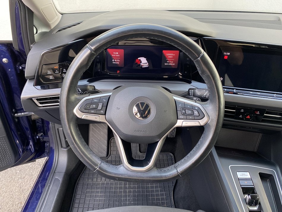 Volkswagen Golf 1.5 eTSI Style