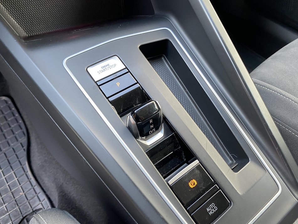Volkswagen Golf 1.5 eTSI Style