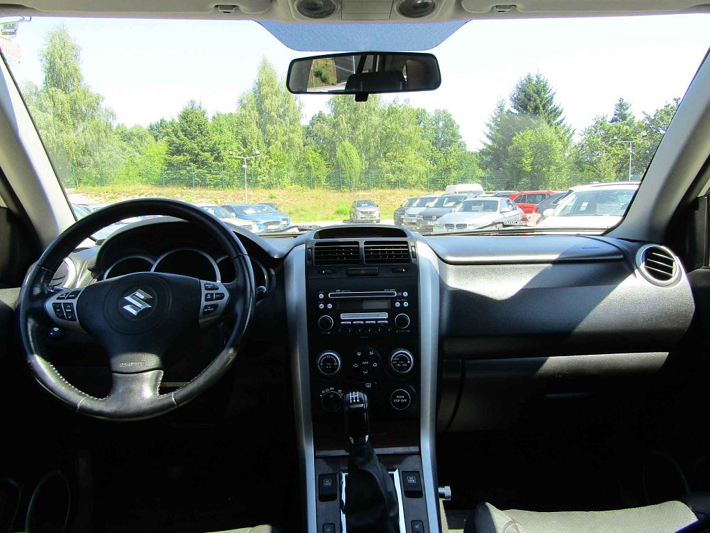 Suzuki Grand Vitara 2.0i  4x4