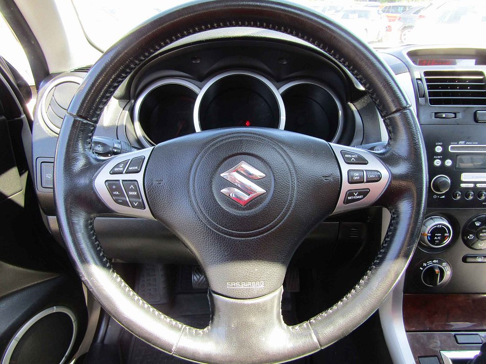 Suzuki Grand Vitara 2.0i  4x4