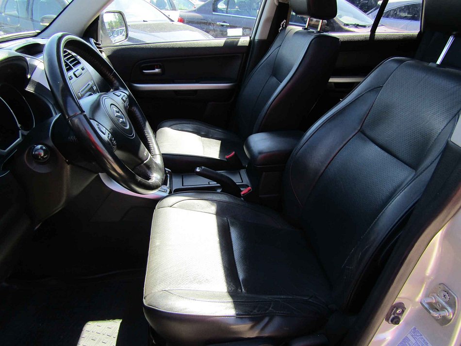 Suzuki Grand Vitara 2.0i  4x4