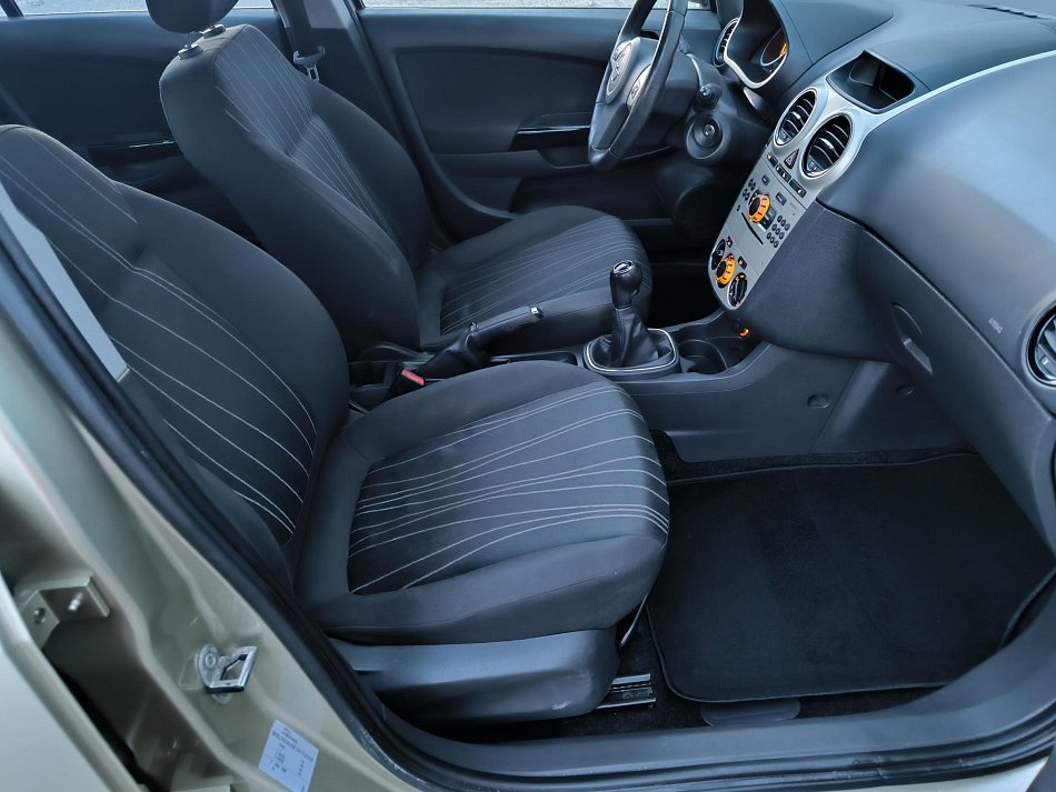 Opel Corsa 1.2i 