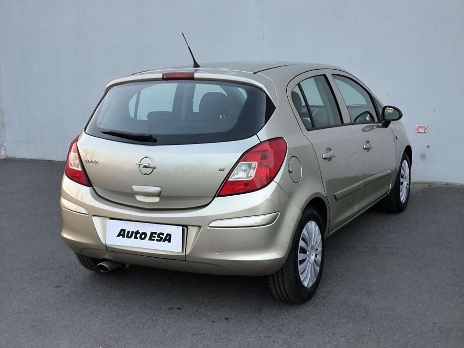 Opel Corsa 1.2i 