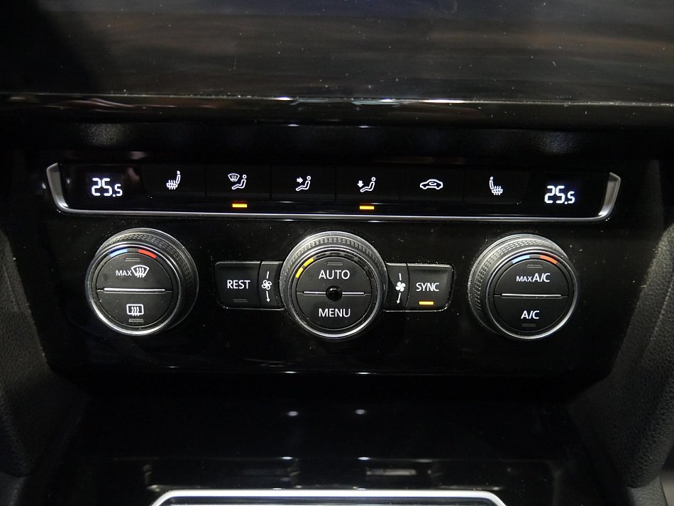 Volkswagen Passat 2.0TDi 