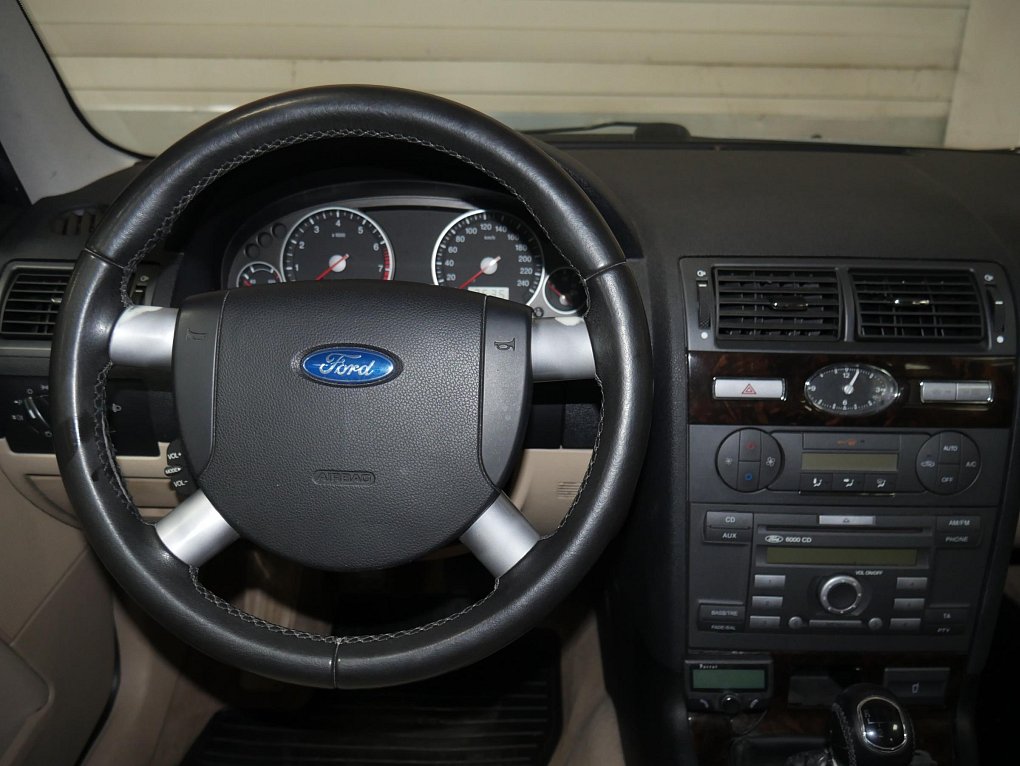 Ford Mondeo 1.8 sci 