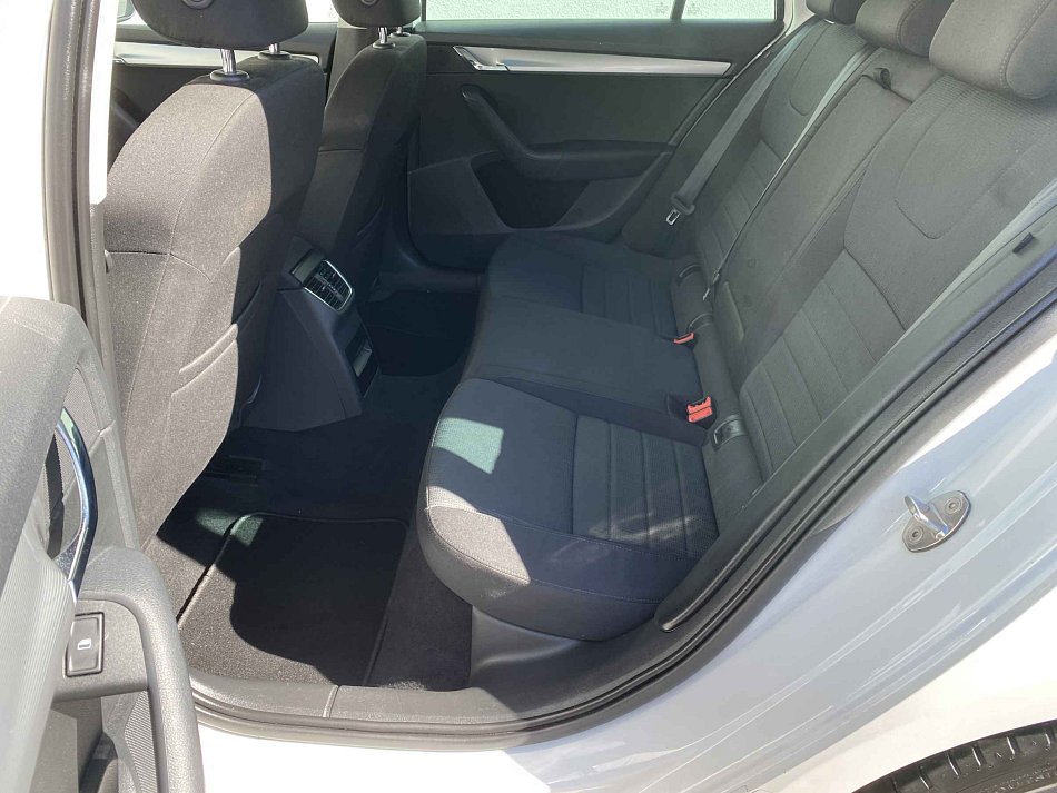 Škoda Octavia III 1.4 TSi Elegance