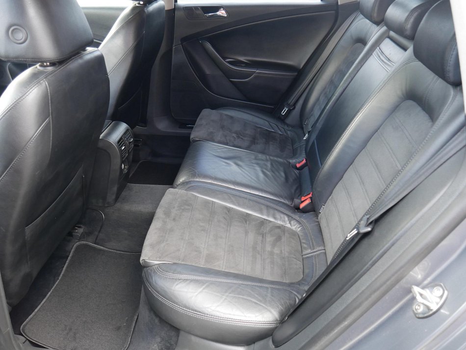 Volkswagen Passat 2.0 TDi Highline