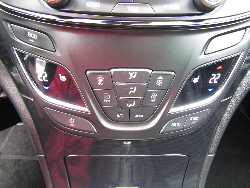 Opel Insignia 1.6CDTi 