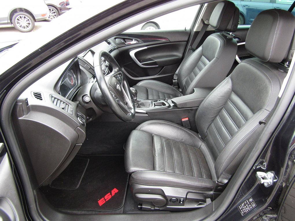 Opel Insignia 1.6CDTi 