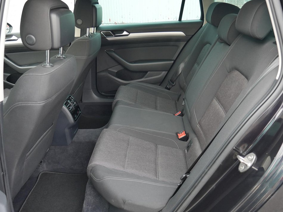 Volkswagen Passat 2.0 TDi 