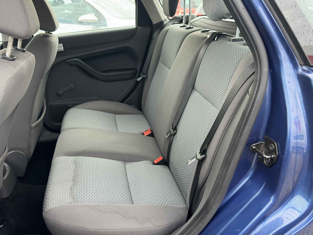 Ford Focus 1.6 16V 
