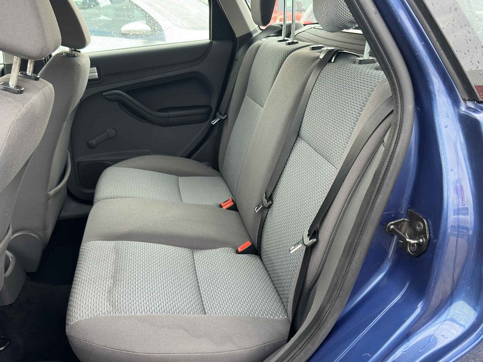 Ford Focus 1.6 16V 