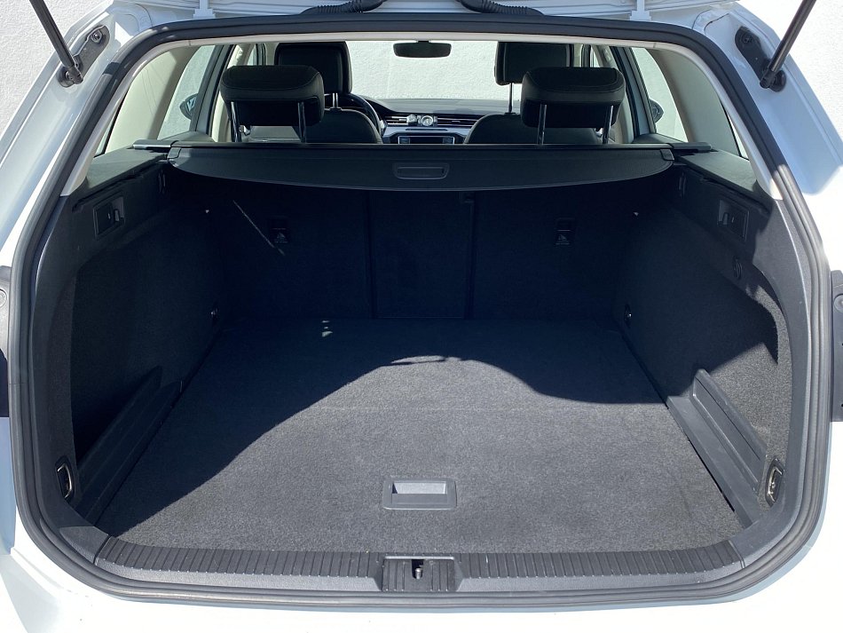 Volkswagen Passat 2.0 TDi Highline