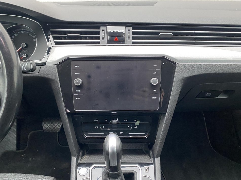 Volkswagen Passat 2.0 TDi Business
