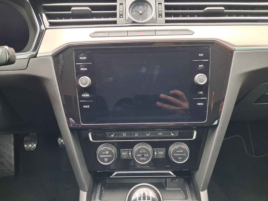 Volkswagen Passat 1.5TSi Highline