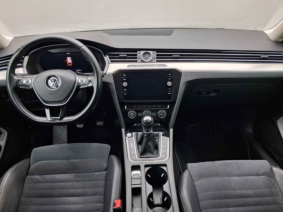 Volkswagen Passat 1.5TSi Highline
