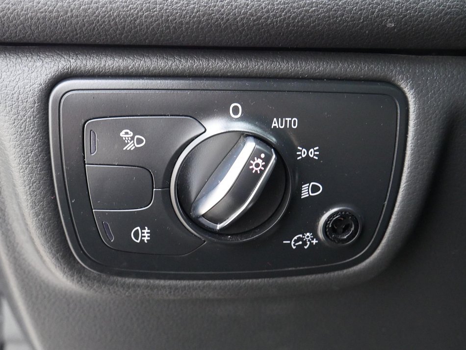 Audi A6 2.0 TDi S-line
