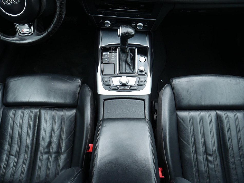 Audi A6 2.0 TDi S-line
