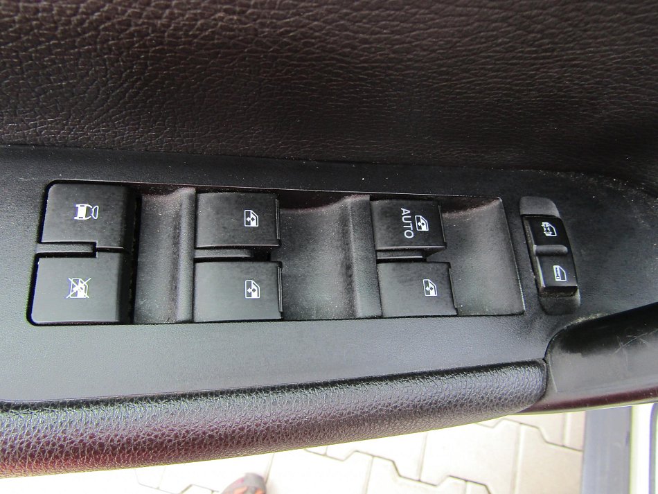 Chevrolet Captiva 2.2VCDi  4x4, 7míst