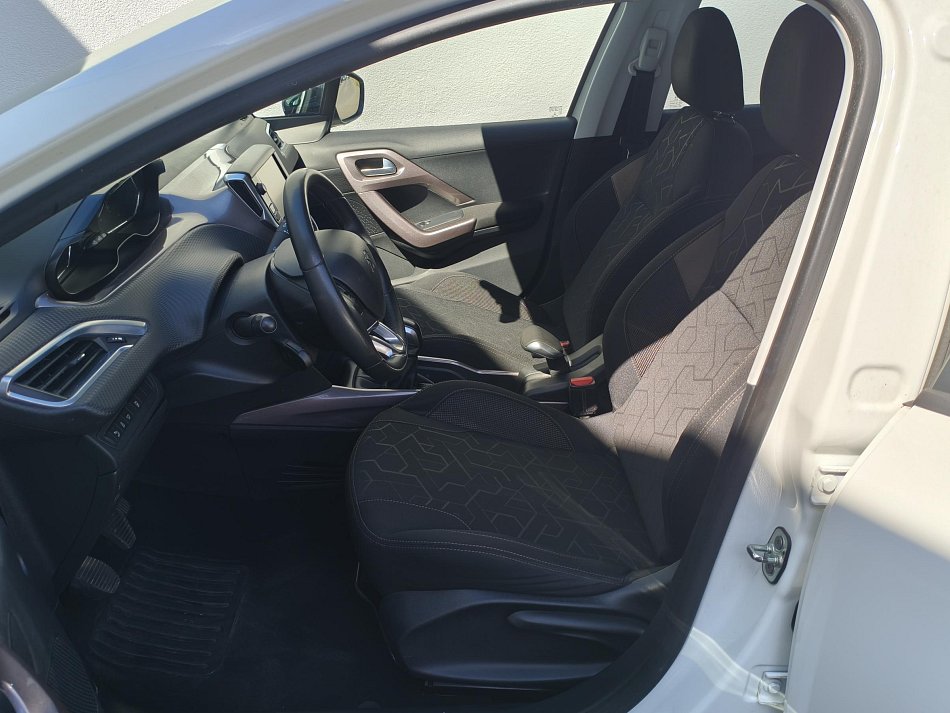 Peugeot 2008 1.6 HDi 
