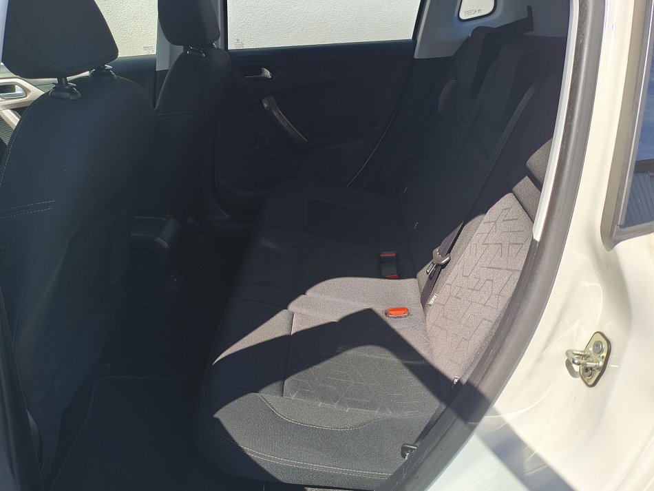 Peugeot 2008 1.6 HDi 