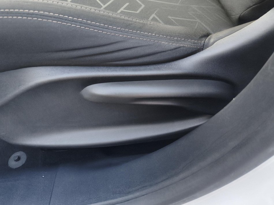 Peugeot 2008 1.6 HDi 