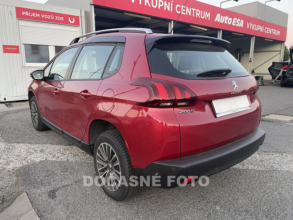 Peugeot 2008 1.2 PT 