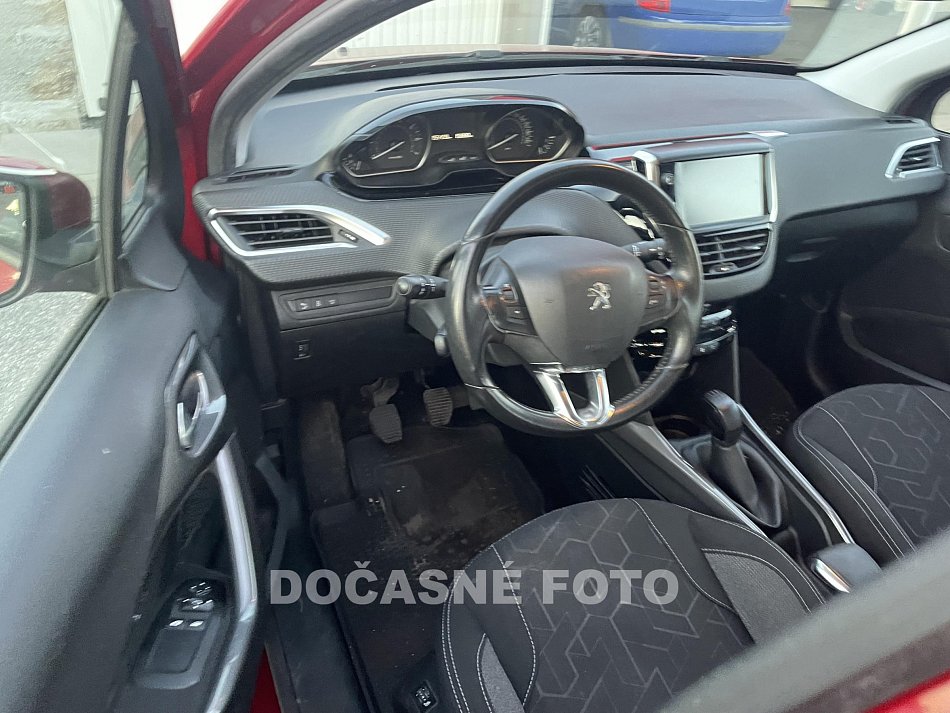 Peugeot 2008 1.2 PT 